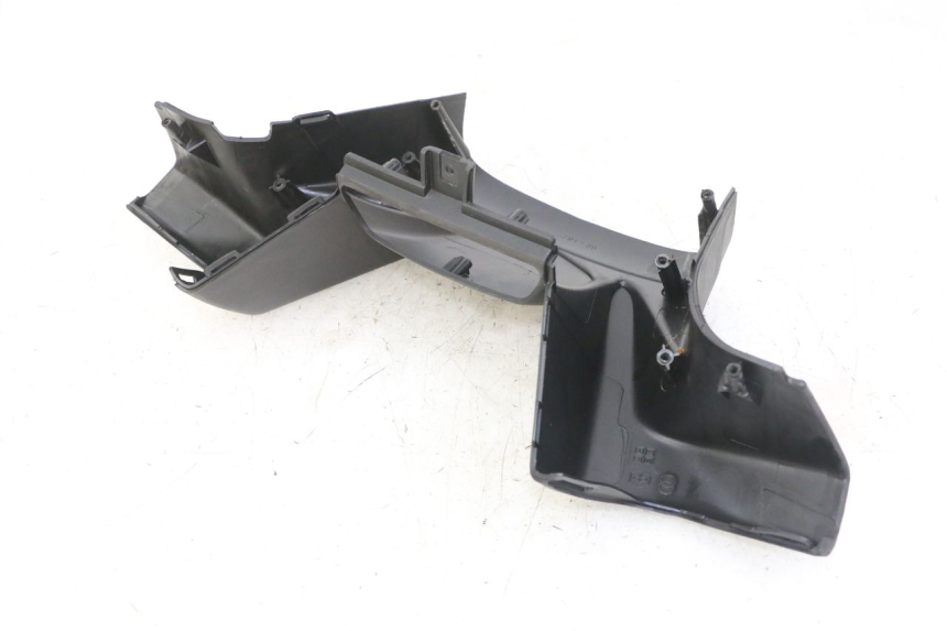 photo de COUVRE GUIDON AVANT GILERA NEXUS 125 (2009 - 2013) - Gros plan technique