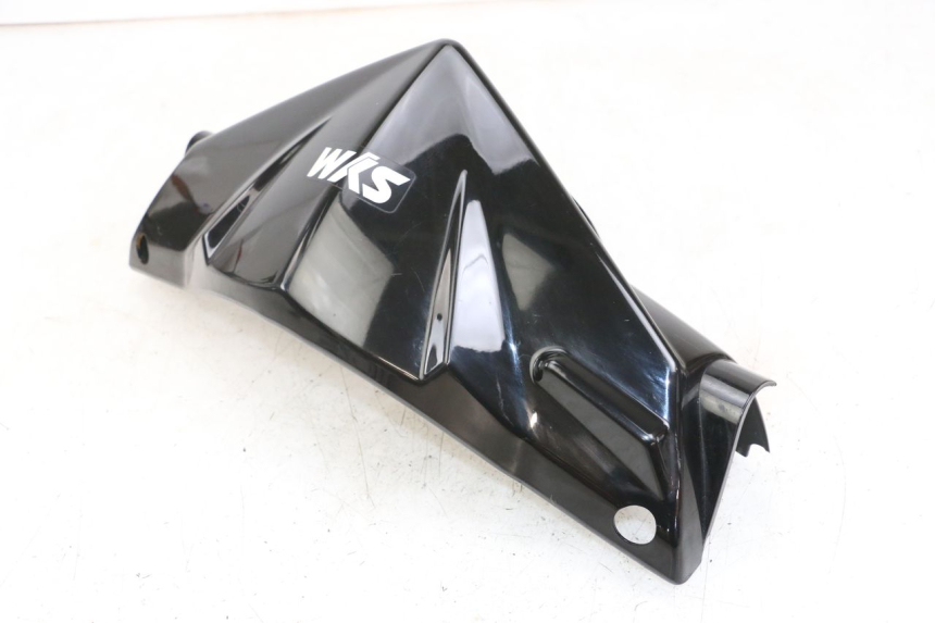 photo de COUVRE GUIDON AVANT SYM ORBIT 50 (2008 - 2010) - Autre angle de vue