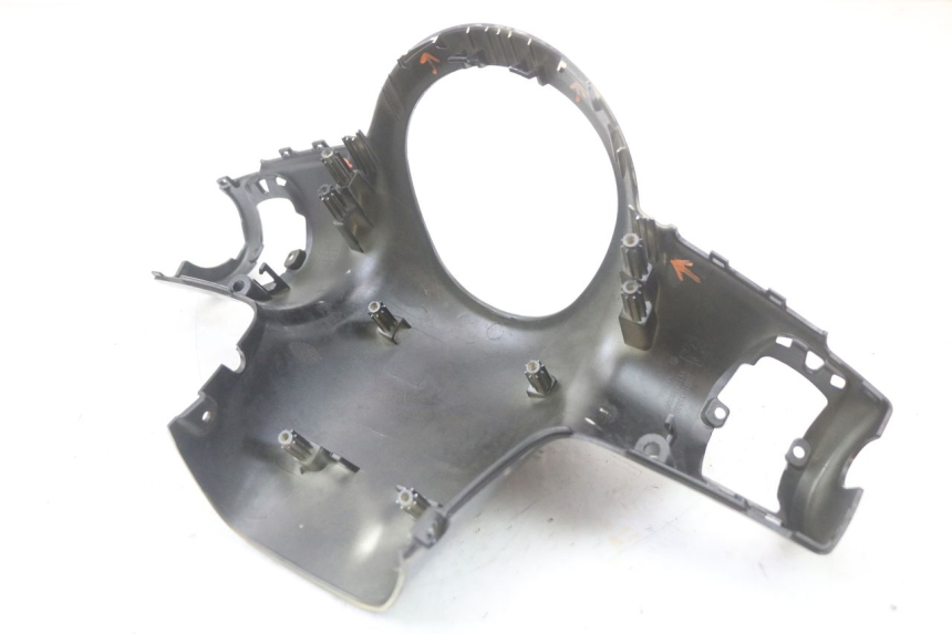 photo de COUVRE GUIDON AVANT PEUGEOT DJANGO 125 (2014 - 2017) - Pièce contrôlée