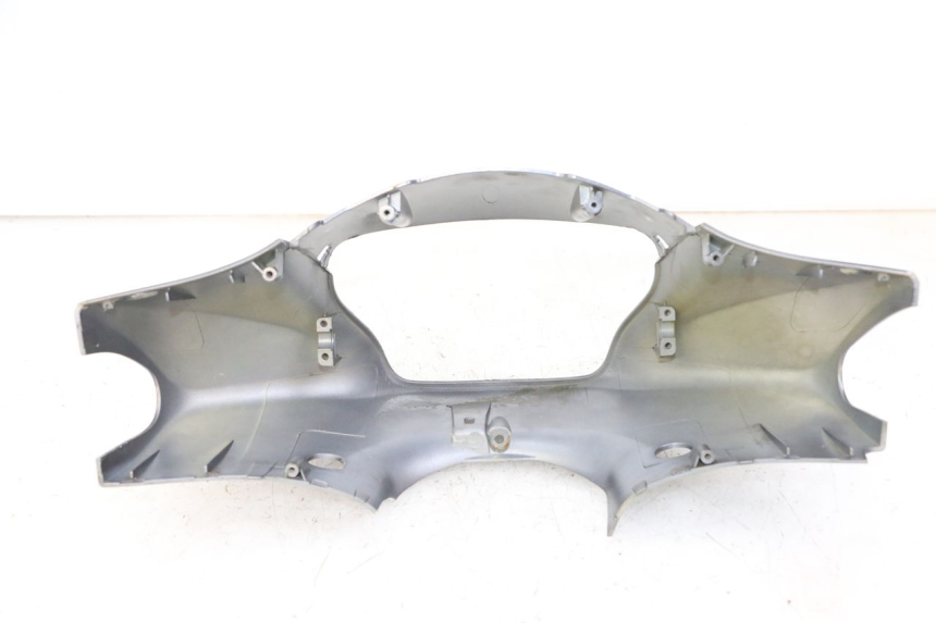 photo de COUVRE GUIDON AVANT PEUGEOT TWEET 4T 50 (2014 - 2019) - Gros plan technique