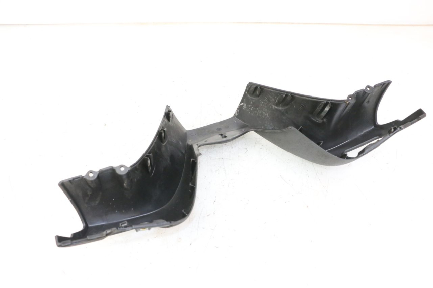 photo de COUVRE GUIDON AVANT PIAGGIO MP3 125 (2006 - 2014) - Zoom état d’usage