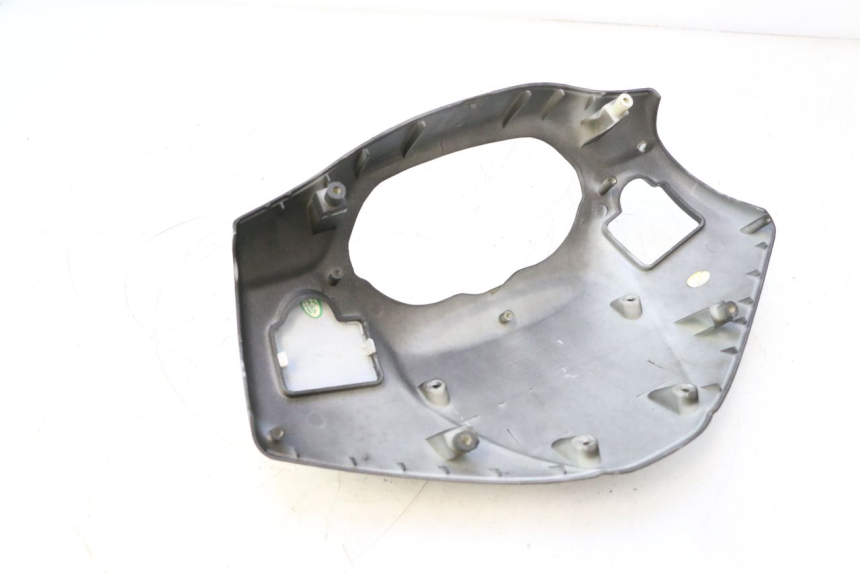 photo de COUVRE GUIDON AVANT KEEWAY RY6 2T 50 (2011 - 2019) - Gros plan technique