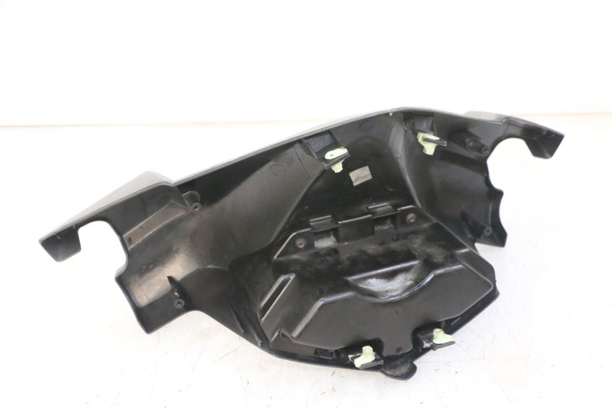 photo de COUVRE GUIDON AVANT PEUGEOT SATELIS COMPRESSOR K15 125 (2006 - 2009) - Points de fixation