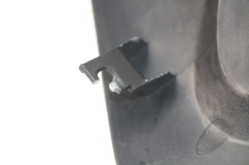 photo de COUVRE GUIDON AVANT PEUGEOT SATELIS 300 (2012 - 2015) - Autre angle de vue