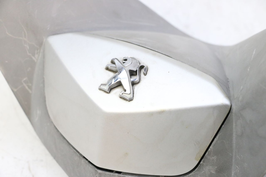 photo de COUVRE GUIDON AVANT PEUGEOT SATELIS 125 (2010 - 2012) - Autre angle de vue