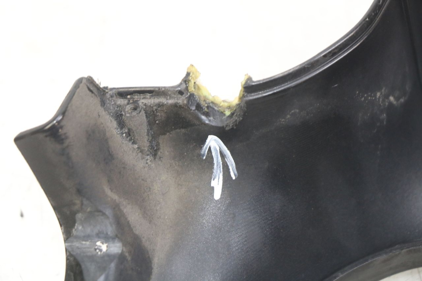 photo de COUVRE GUIDON AVANT APRILIA SCARABEO 100 (2003 - 2012) - État de surface