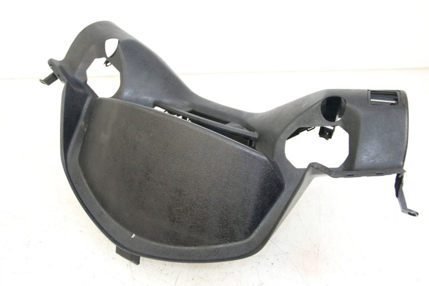 photo de COUVRE GUIDON AVANT MBK SKYCRUISER 125 (2006 - 2009) - Autre angle de vue