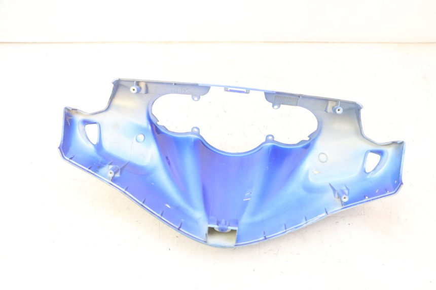 photo de COUVRE GUIDON AVANT PEUGEOT SPEEDFIGHT 2 LC 50 (2000 - 2009) - Gros plan technique