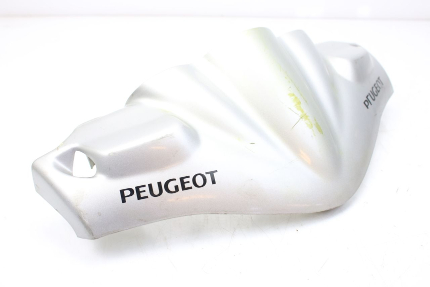 photo de COUVRE GUIDON AVANT PEUGEOT SPEEDFIGHT LC 50 (1996 - 2002) - Gros plan technique