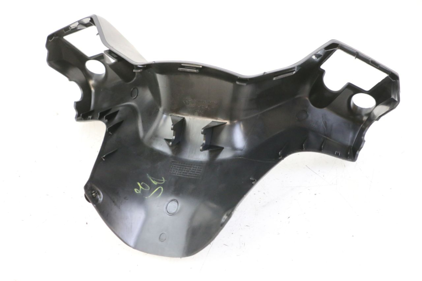 photo de COUVRE GUIDON AVANT SUZUKI BURGMAN 125 (2018 - 2021) - Zoom état d’usage