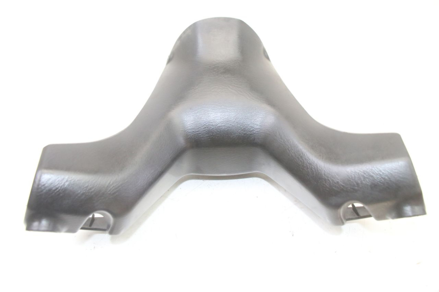 photo de COUVRE GUIDON AVANT SUZUKI BURGMAN 125 (2015 - 2017) - Autre angle de vue