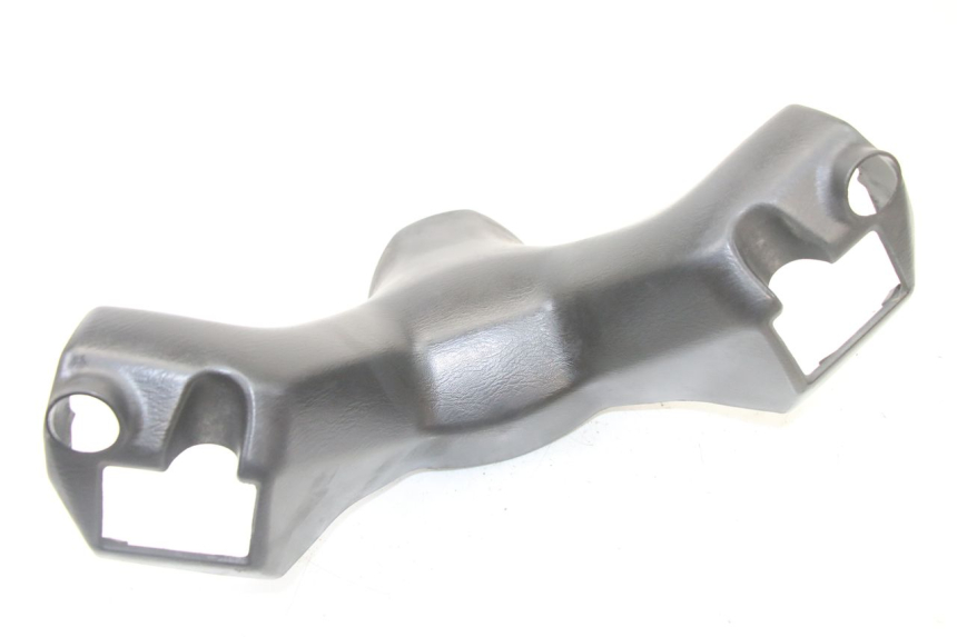 photo de COUVRE GUIDON AVANT SUZUKI BURGMAN 125 (2015 - 2017) - Gros plan technique