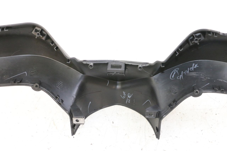 photo de COUVRE GUIDON AVANT APRILIA SXR 50 (2021 - 2023) - Autre angle de vue