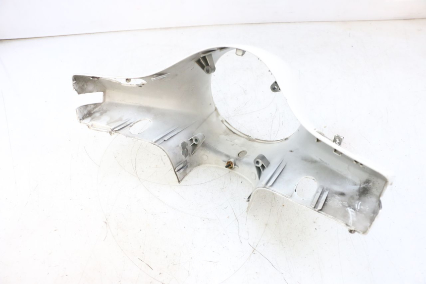 photo de COUVRE GUIDON AVANT PIAGGIO VESPA GTS SUPER IE 125 (2009 - 2016) - Autre angle de vue