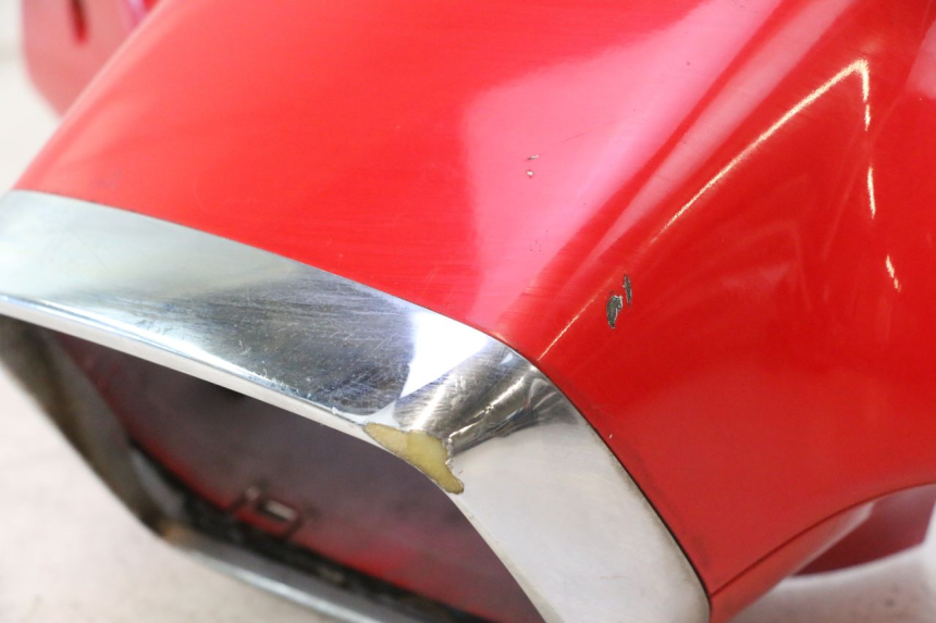 photo de COUVRE GUIDON AVANT PIAGGIO VESPA S 2T 50 (2007 - 2014) - Zoom composants