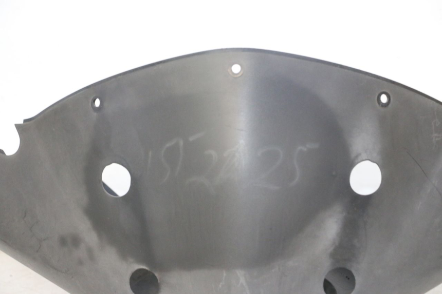 photo de COUVRE GUIDON AVANT YAMAHA X-CITY XCITY 125 (2007 - 2013) - Zoom composants