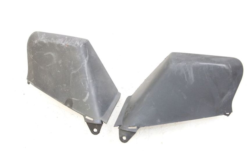 photo de COUVRE GUIDON AVANT YAMAHA XMAX X-MAX 125 (2006 - 2009) - Zoom état d’usage