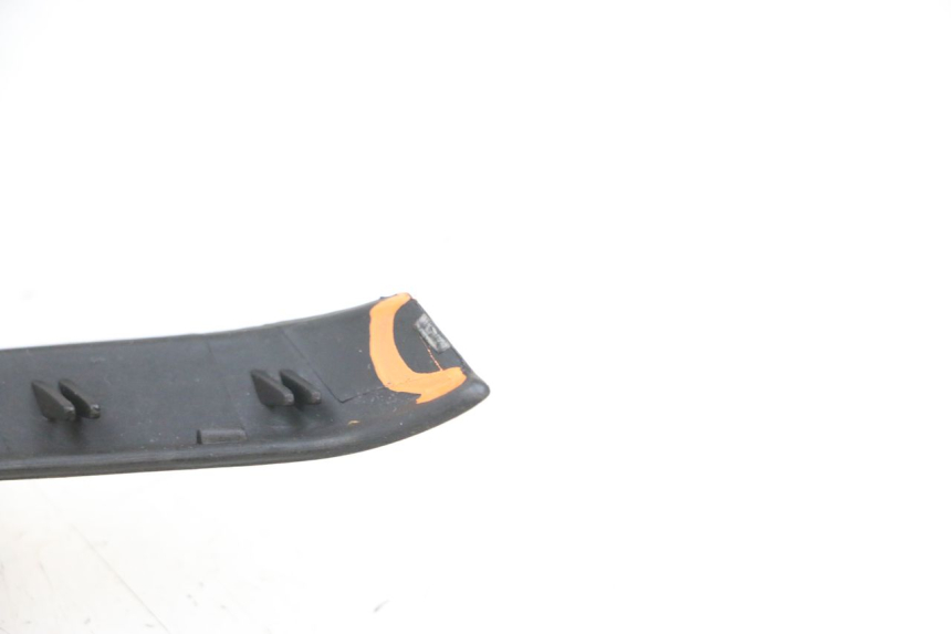 photo de COUVRE GUIDON AVANT YAMAHA XMAX X-MAX 125 (2006 - 2009) - Vue d’ensemble