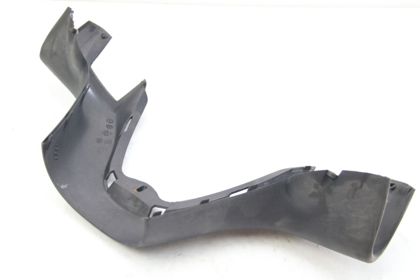 photo de COUVRE GUIDON AVANT PIAGGIO X8 125 (2004 - 2007) - Zoom état d’usage