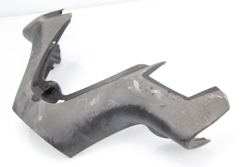 photo de COUVRE GUIDON AVANT PIAGGIO X9 125 (2000 - 2003) - Autre angle de vue