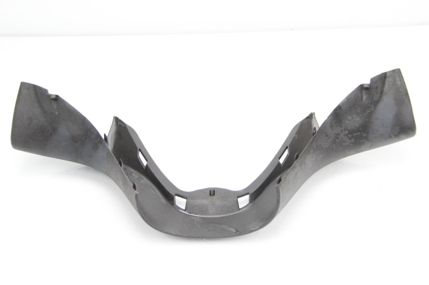 photo de COUVRE GUIDON AVANT PIAGGIO X9 125 (2000 - 2003) - Gros plan technique