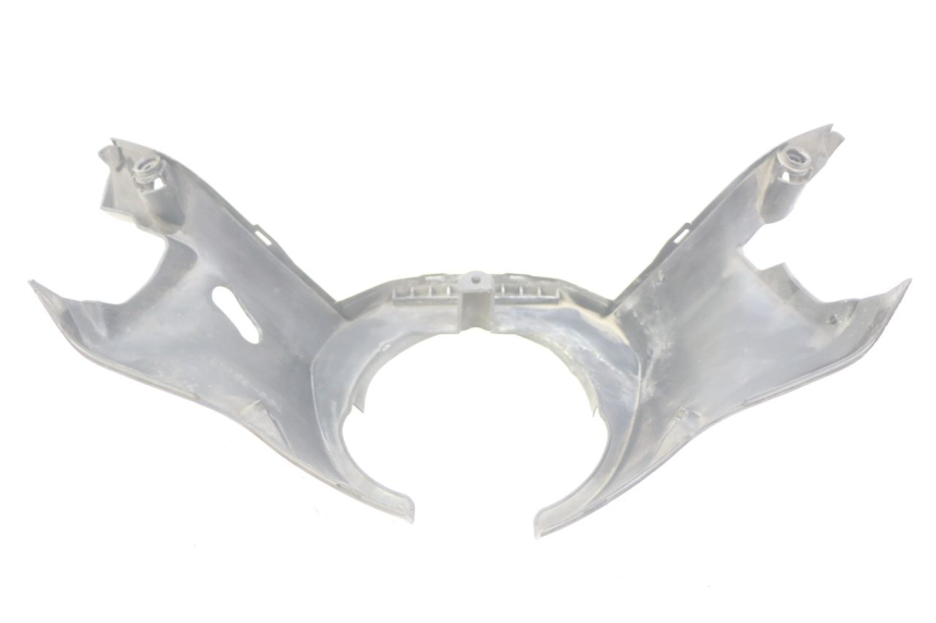 photo de COUVRE GUIDON AVANT YAMAHA XP T-MAX TMAX ABS 500 (2004 - 2007) - Gros plan technique