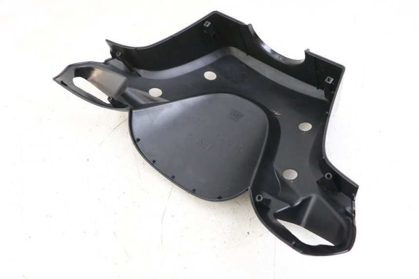 photo de COUVRE GUIDON AVANT YAMAHA YP MAJESTY 125 (2002 - 2006) - Vue d’ensemble