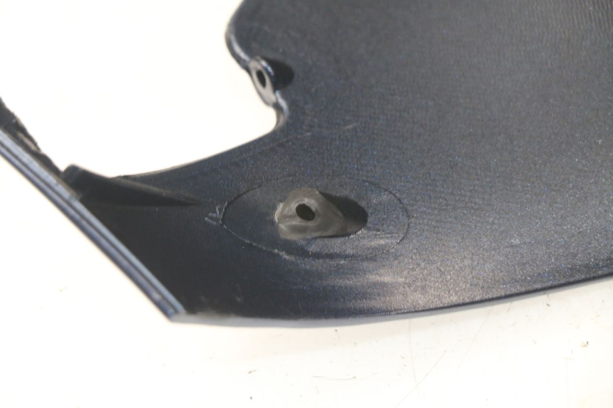 photo de COUVRE GUIDON AVANT PIAGGIO ZIP 2T 50 (2009 - 2019) - Détail de la pièce