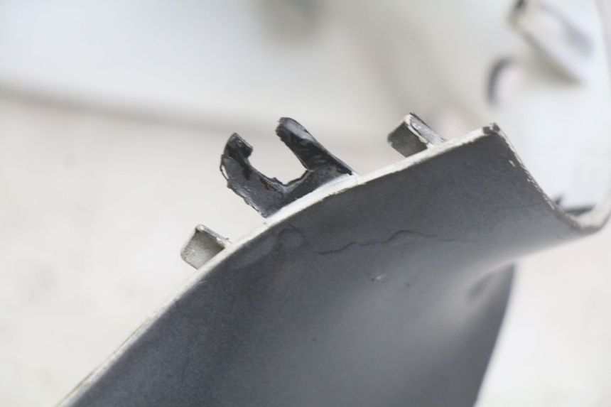 photo de COUVRE GUIDON AVANT PIAGGIO ZIP 2T 50 (2009 - 2019) - Points de fixation