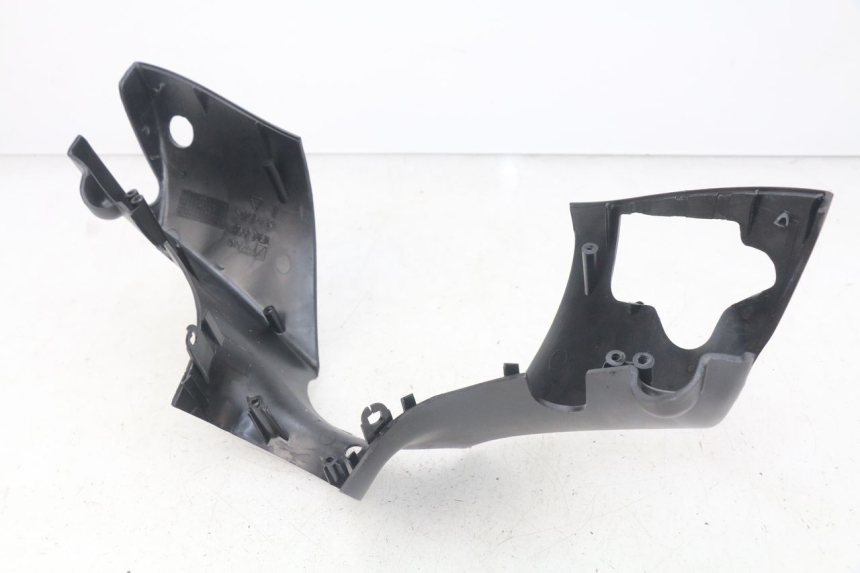 photo de COUVRE GUIDON AVANT PIAGGIO ZIP 4T 50 (2006 - 2017) - Détail de la pièce