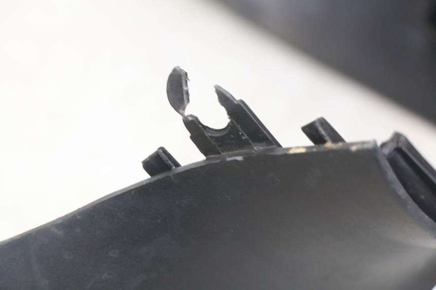 photo de COUVRE GUIDON AVANT PIAGGIO ZIP 4T 50 (2018 - 2020) - Gros plan technique