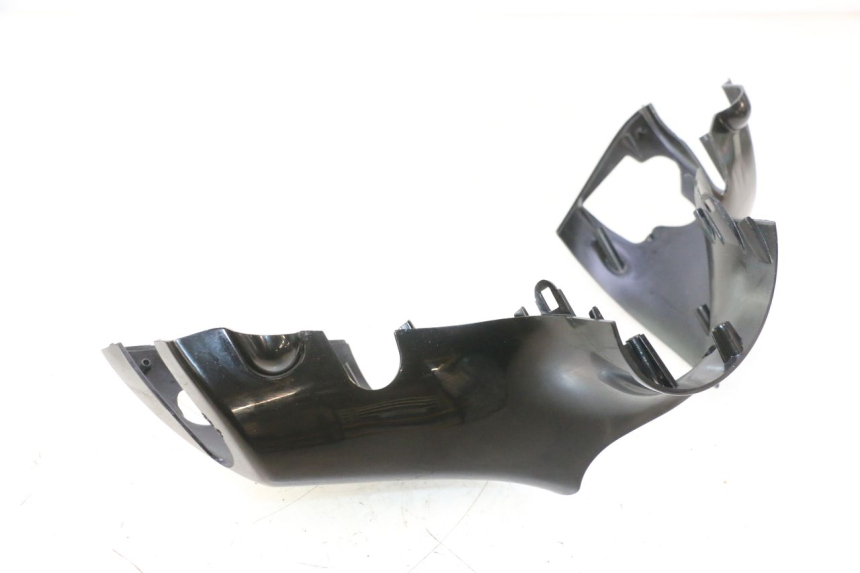 photo de COUVRE GUIDON AVANT PIAGGIO ZIP 4T 50 (2006 - 2017) - Gros plan technique