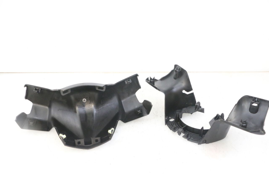 photo de COUVRE GUIDON  PEUGEOT CITYSTAR 50 (2013 - 2017) - Détails caractéristiques