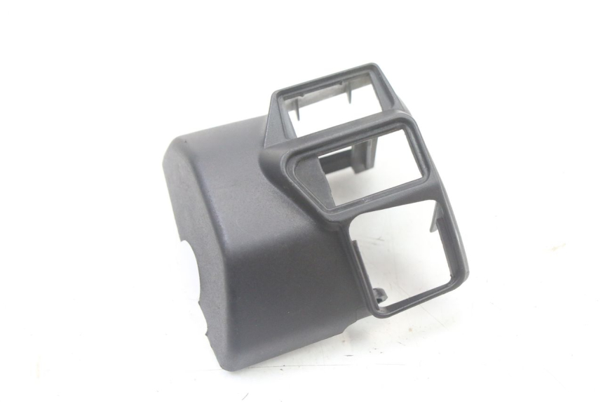 photo de COUVRE GUIDON COMMODO APRILIA ATLANTIC 125 (2003 - 2009) - Autre angle de vue