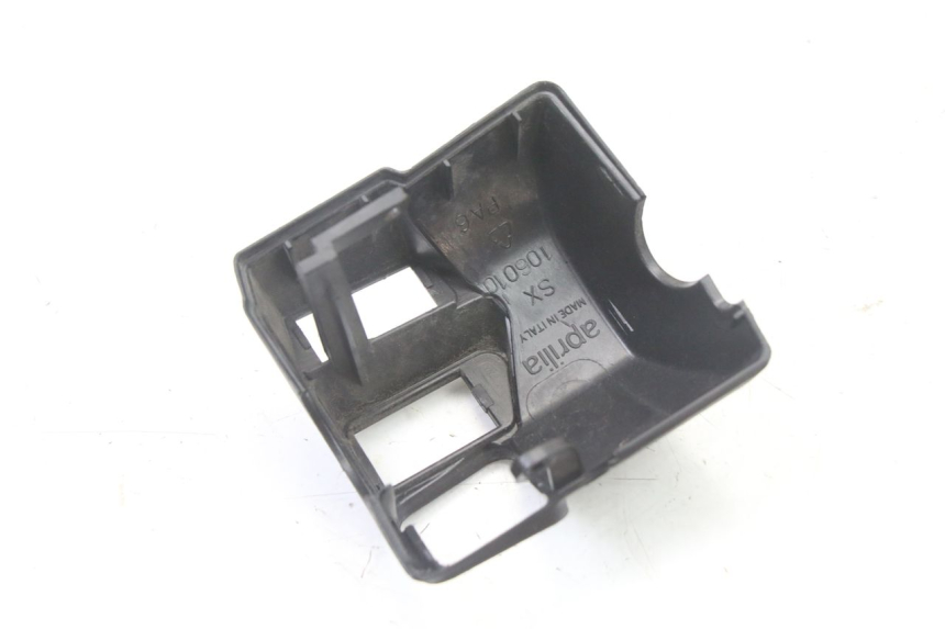 photo de COUVRE GUIDON COMMODO APRILIA ATLANTIC 125 (2003 - 2009) - Vue d’ensemble