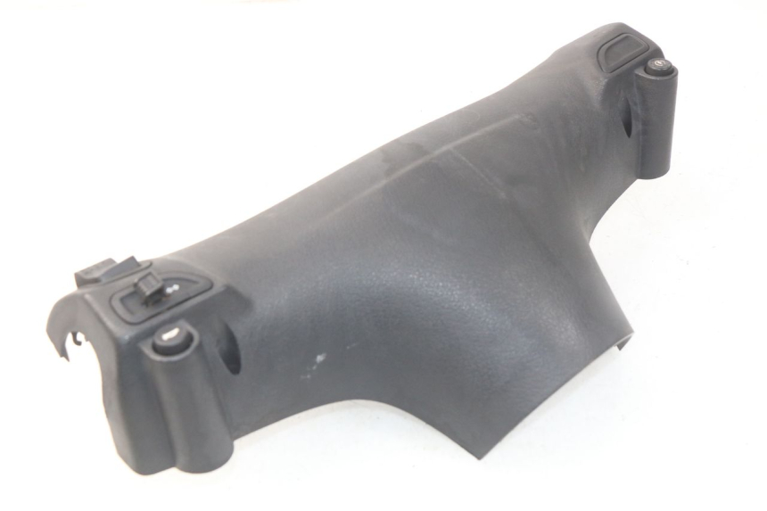 photo de COUVRE GUIDON COMMODO PIAGGIO FLY 2T 50 (2004 - 2017) - Zoom état d’usage