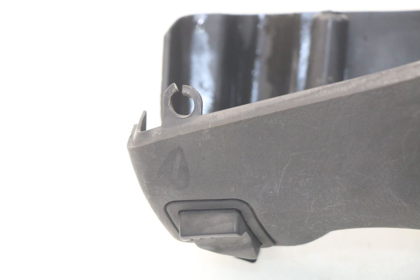 photo de COUVRE GUIDON COMMODO PIAGGIO FLY 2T 50 (2004 - 2017) - Vue d’ensemble