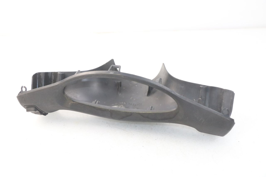 photo de COUVRE GUIDON COMMODO PIAGGIO FLY 2T 50 (2004 - 2017) - Points de fixation
