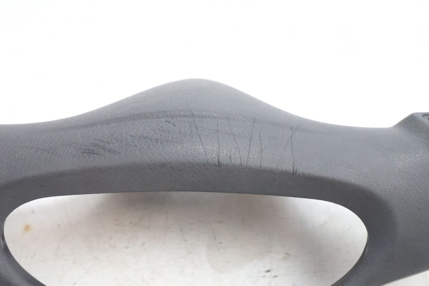 photo de COUVRE GUIDON COMMODO PIAGGIO FLY 2T 50 (2004 - 2017) - Autre angle de vue