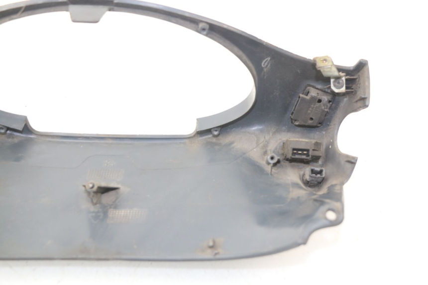 photo de COUVRE GUIDON COMMODO PIAGGIO HEXAGON LX4 125 (1998 - 2001) - Zoom état d’usage