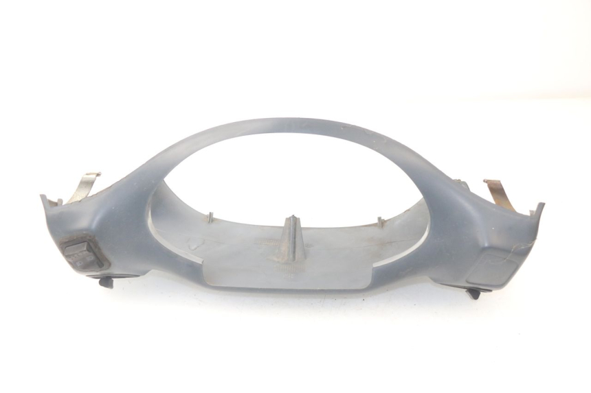 photo de COUVRE GUIDON COMMODO PIAGGIO HEXAGON LX4 125 (1998 - 2001) - Points de fixation
