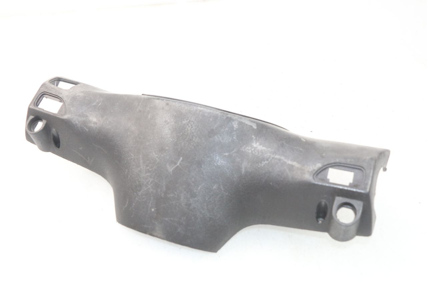 photo de COUVRE GUIDON COMMODO PIAGGIO LIBERTY 4T 50 (2009 - 2015) - Points de fixation