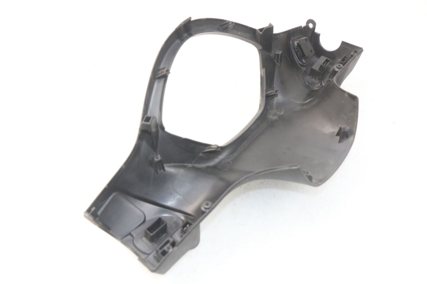 photo de COUVRE GUIDON COMMODO PIAGGIO LIBERTY IGET 4T 50 (2015 - 2020) - Détail de la pièce