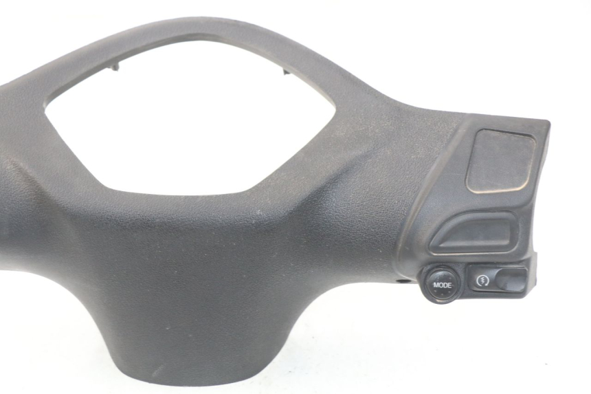 photo de COUVRE GUIDON COMMODO PIAGGIO LIBERTY IGET 4T 50 (2015 - 2020) - Gros plan technique