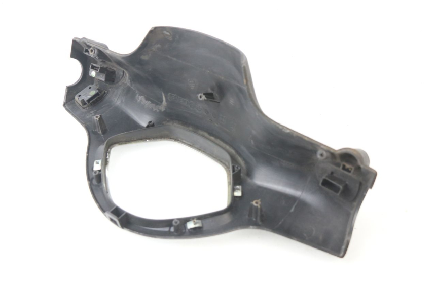 photo de COUVRE GUIDON COMMODO PIAGGIO LIBERTY 125 (2009 - 2013) - Détail de la pièce