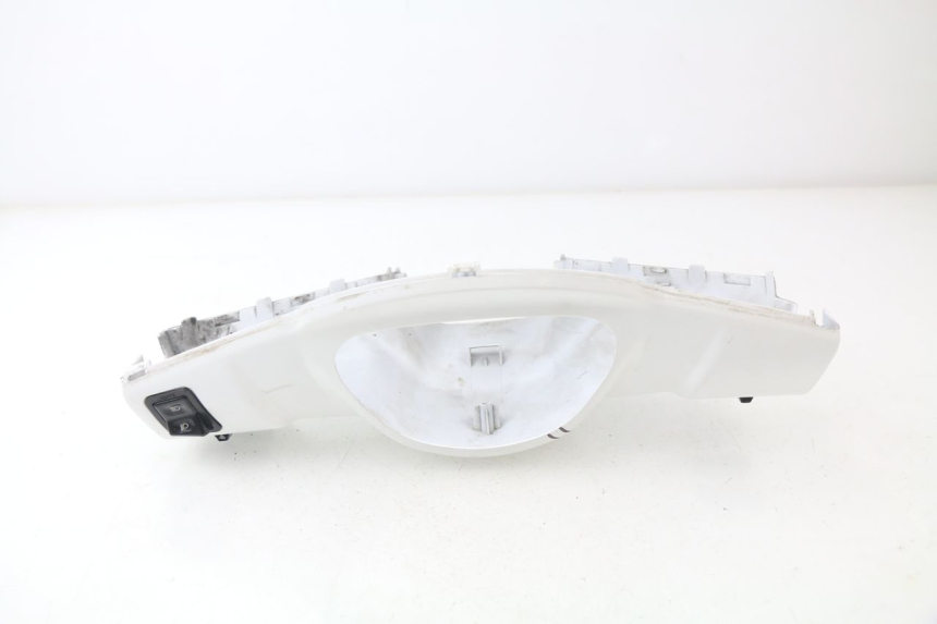 photo de COUVRE GUIDON COMMODO KYMCO LIKE 2T 50 (2009 - 2018) - Détail de la pièce