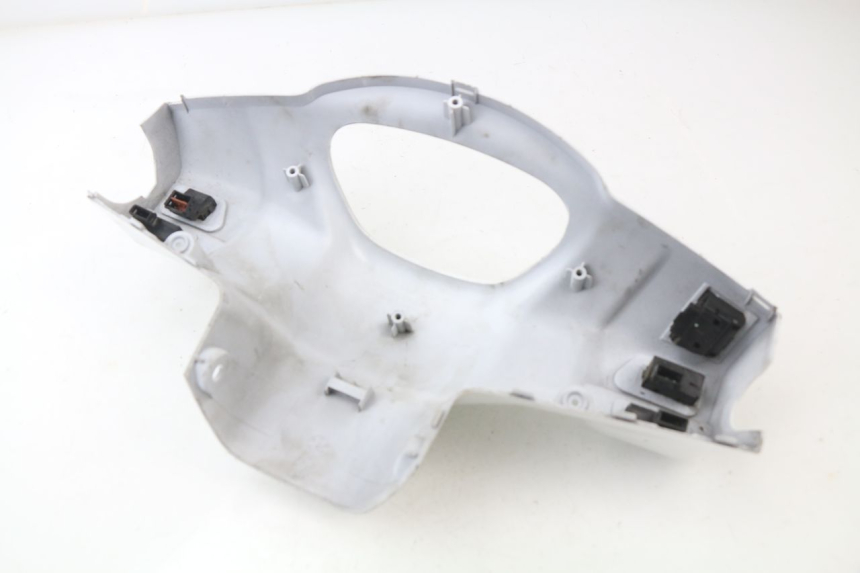 photo de COUVRE GUIDON COMMODO KYMCO LIKE 2T 50 (2009 - 2018) - Gros plan technique