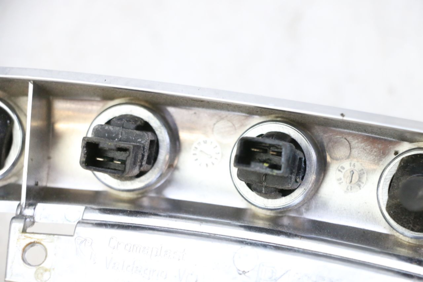 photo de COUVRE GUIDON COMMODO PIAGGIO MP3 500 (2014 - 2017) - Zoom état d’usage