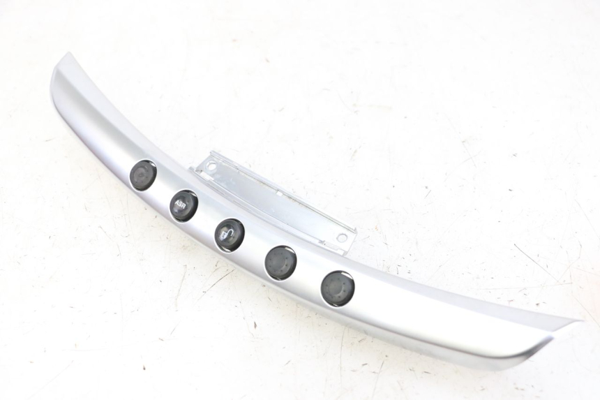 photo de COUVRE GUIDON COMMODO PIAGGIO MP3 500 (2014 - 2017) - Points de fixation