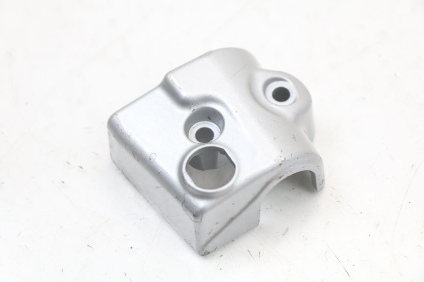 photo de COUVRE GUIDON COMMODO MOTO GUZZI NORGE 8V GT 1200 (2011 - 2016) - Détail de la pièce
